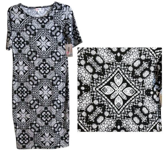 NWT LuLaRoe Dress Women's Size S Black White Medallion Pattern Short Sleeve - Picture 1 of 9